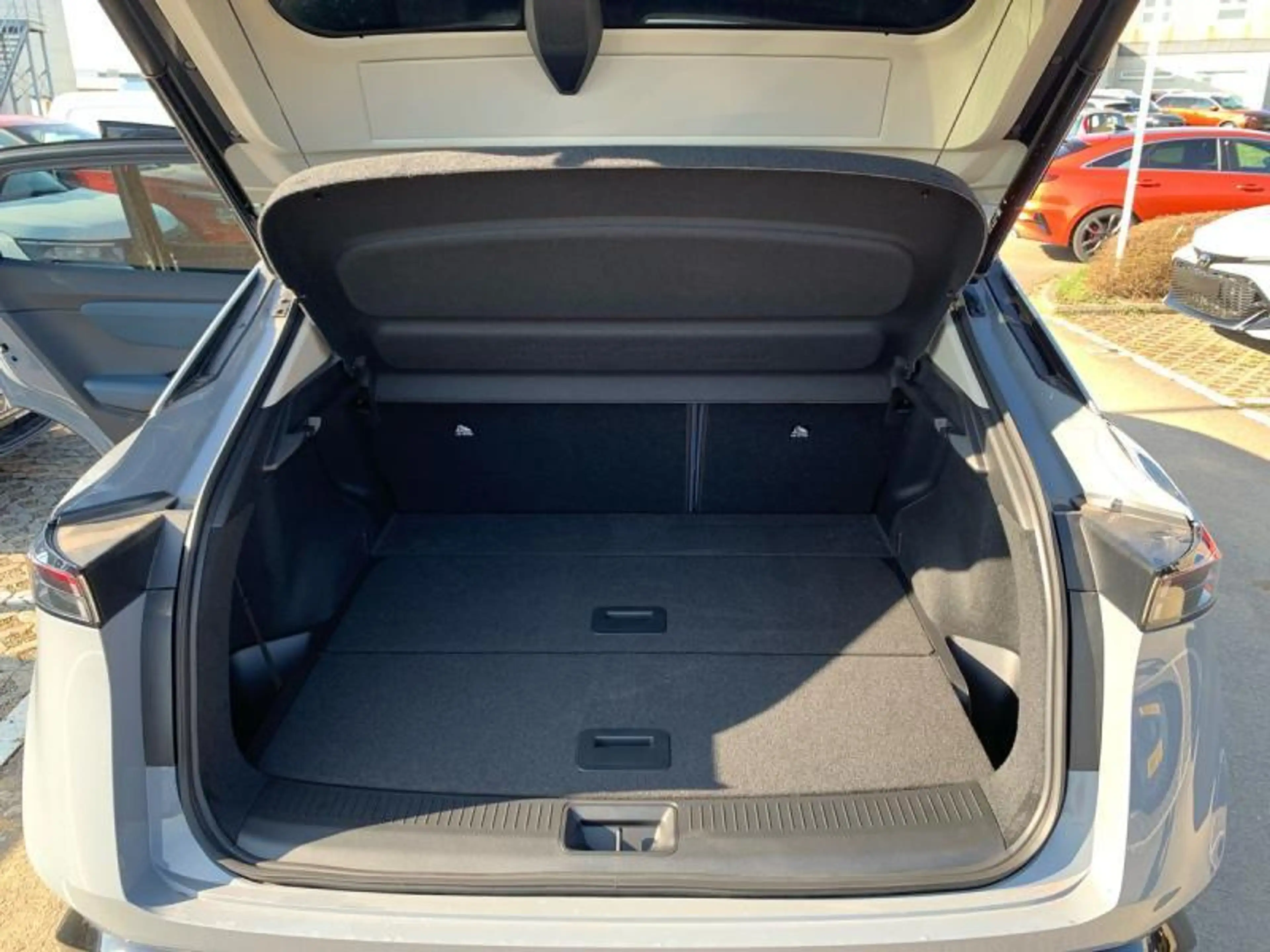 Nissan Ariya EVOLVE — photo 12