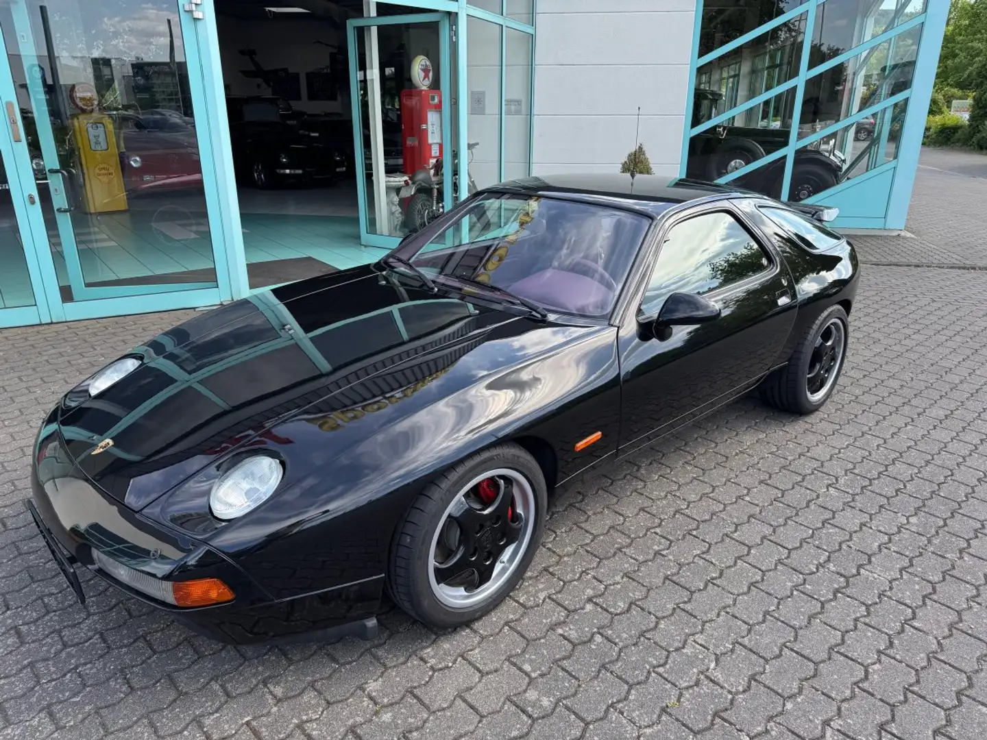 Porsche 928 GTS top Historie Negru - 1