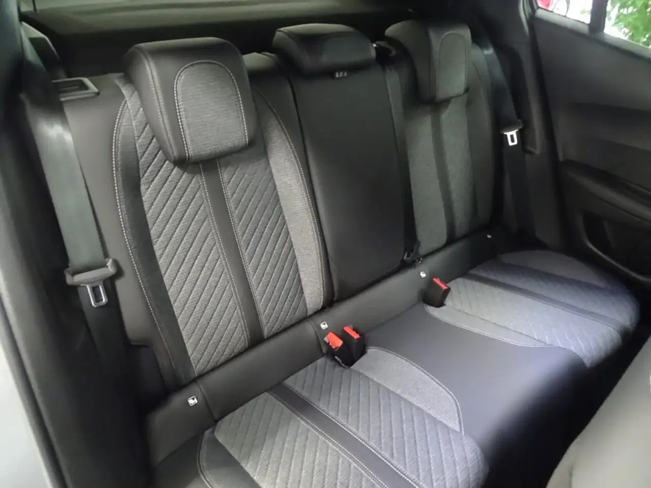 Peugeot 2008 Allure PureTech 100CV S&S *PROMO PARISI GROUP*, миниатюра 14