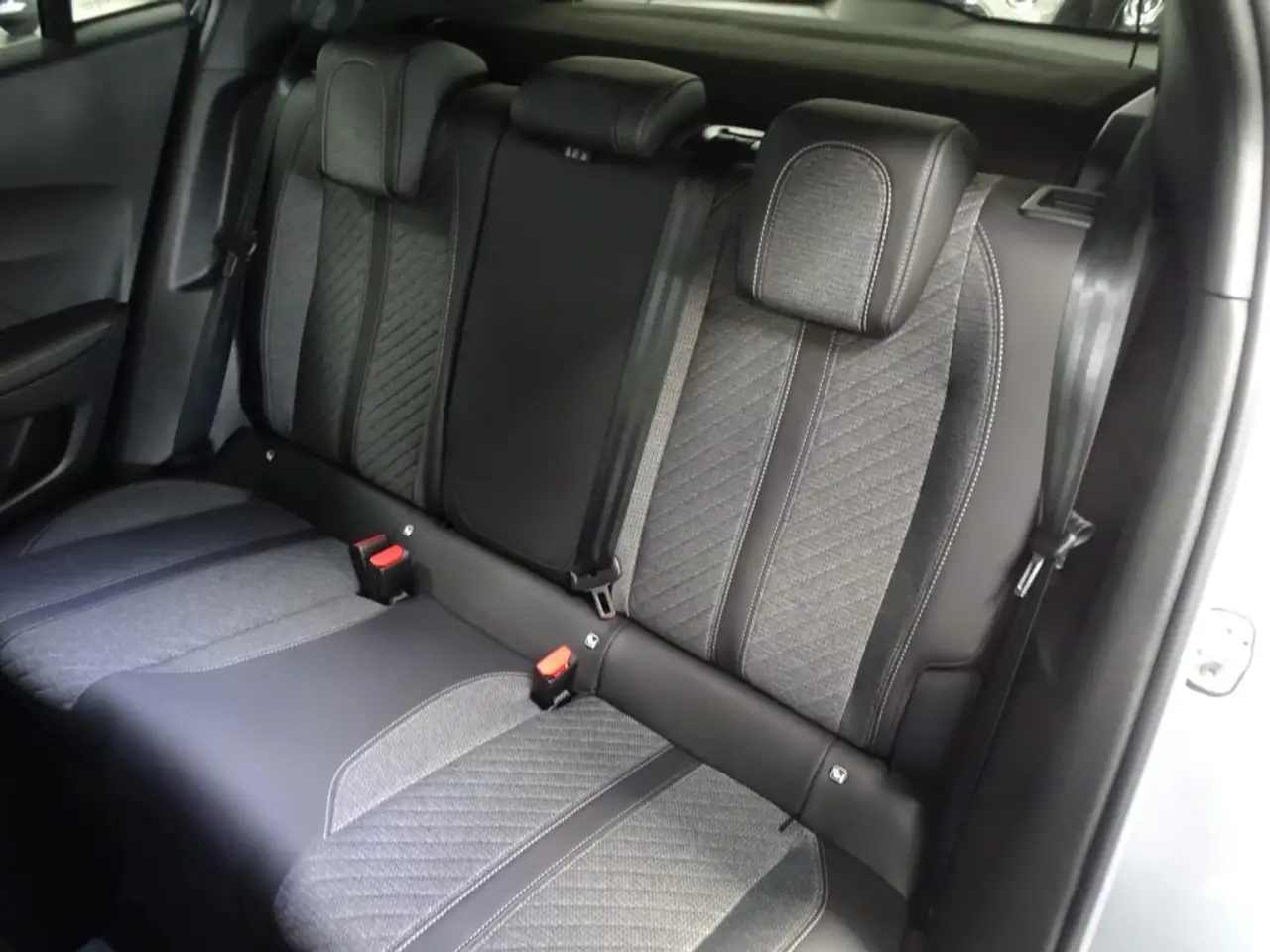 Peugeot 2008 Allure PureTech 100CV S&S *PROMO PARISI GROUP*, миниатюра 13
