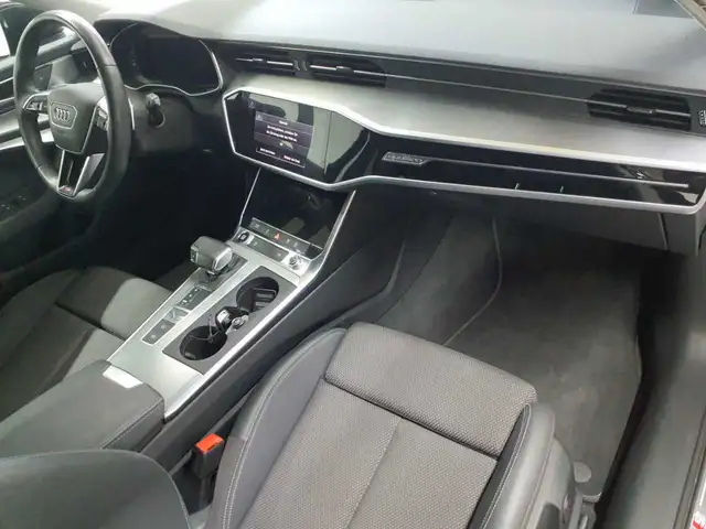 Audi A6 view 9