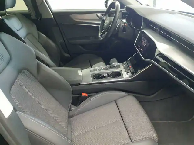 Audi A6 view 8