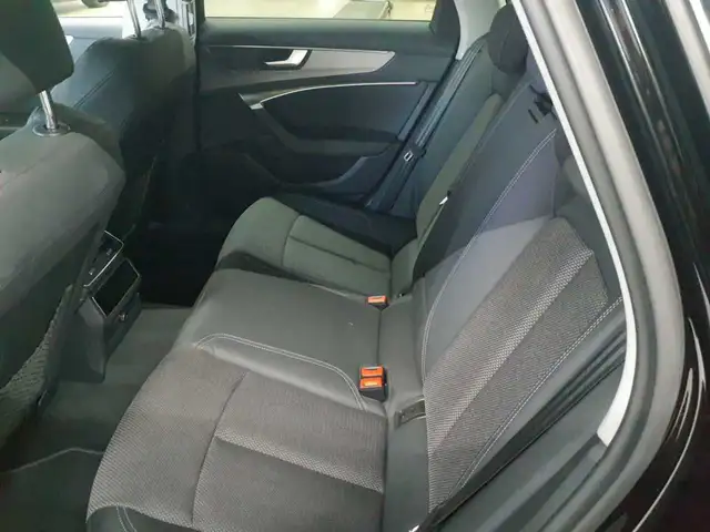 Audi A6 view 13