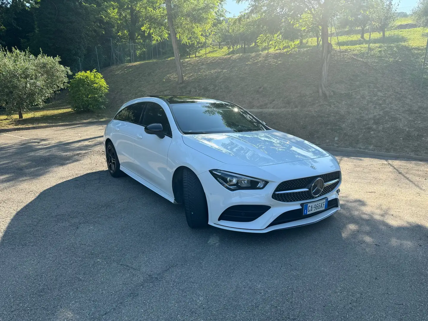 Mercedes-Benz CLA 200 Shooting Brake d Premium auto - 1