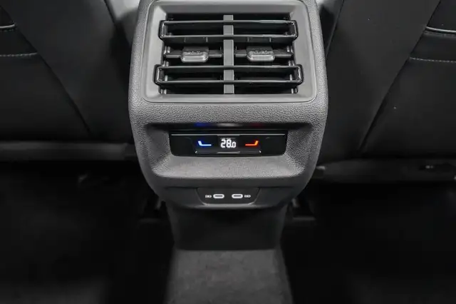 Volkswagen Tiguan 2,0 TDI DSG 4Motion R-Line - LAGER 142 kW (193 ... Ansicht 18