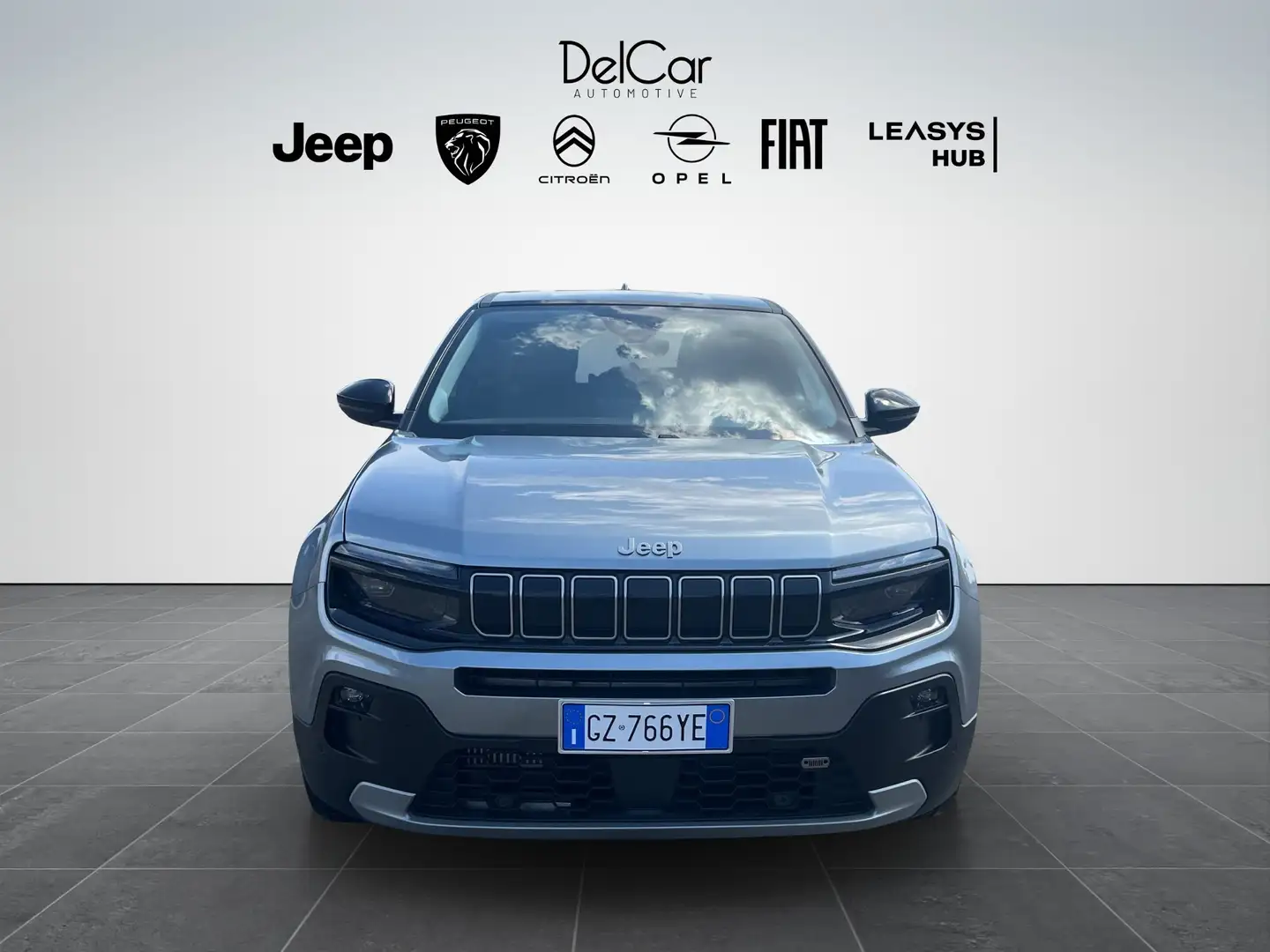 Jeep Avenger Avenger 1.2 turbo Summit fwd 100cv Grau - 1