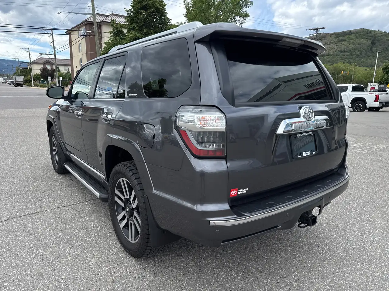 Toyota 4-Runner снимка Toyota 4-Runner