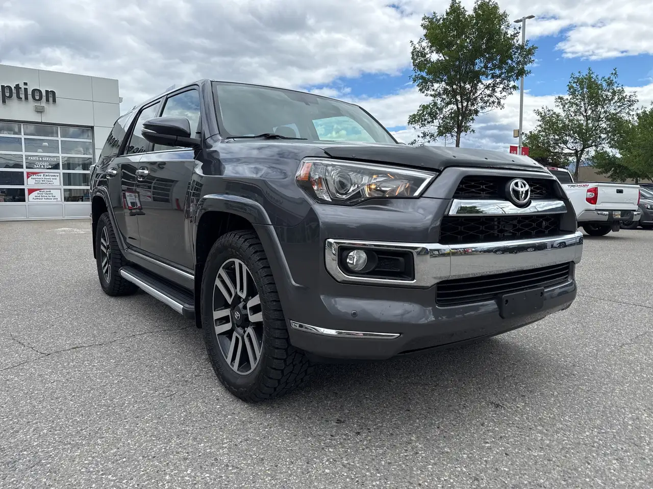 Toyota 4-Runner снимка Toyota 4-Runner