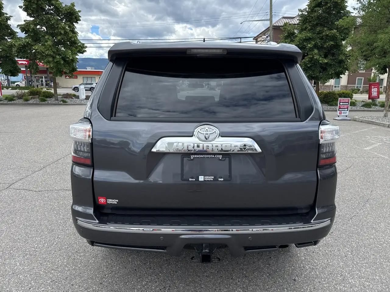 Toyota 4-Runner снимка Toyota 4-Runner