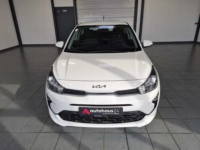 Kia Rio view 2