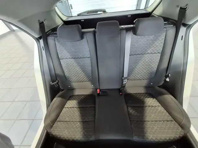 Kia Rio view 14