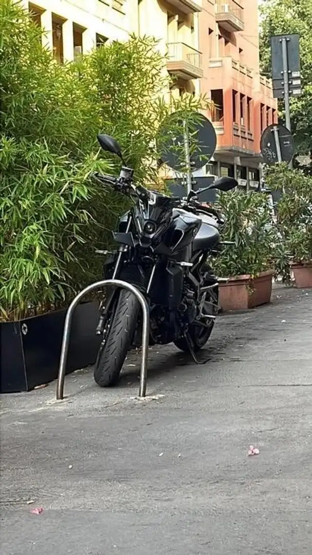 Yamaha MT-09 Nero - 1