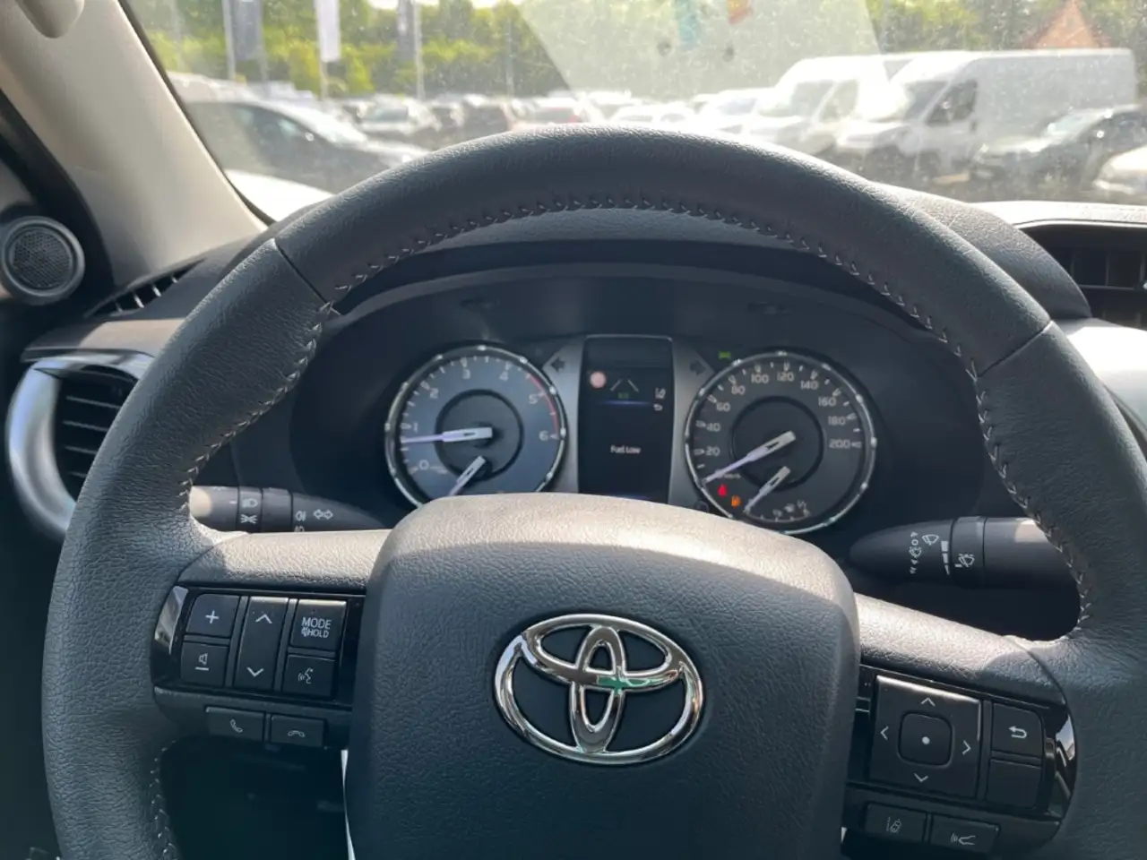 Toyota Hilux Double Cab Executive 4x4 - On Stock 15