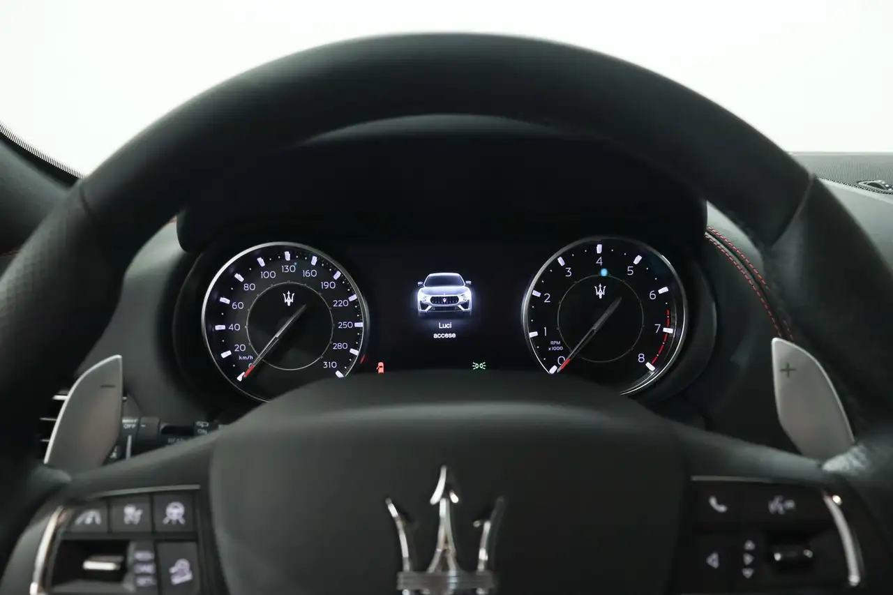 Maserati Levante 2025 — фото 11