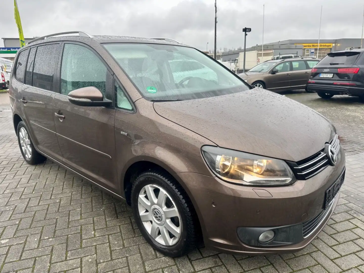 Volkswagen Touran Life NAVI TEMPOMAT SITZHEIZUNG AHK Braun - 2