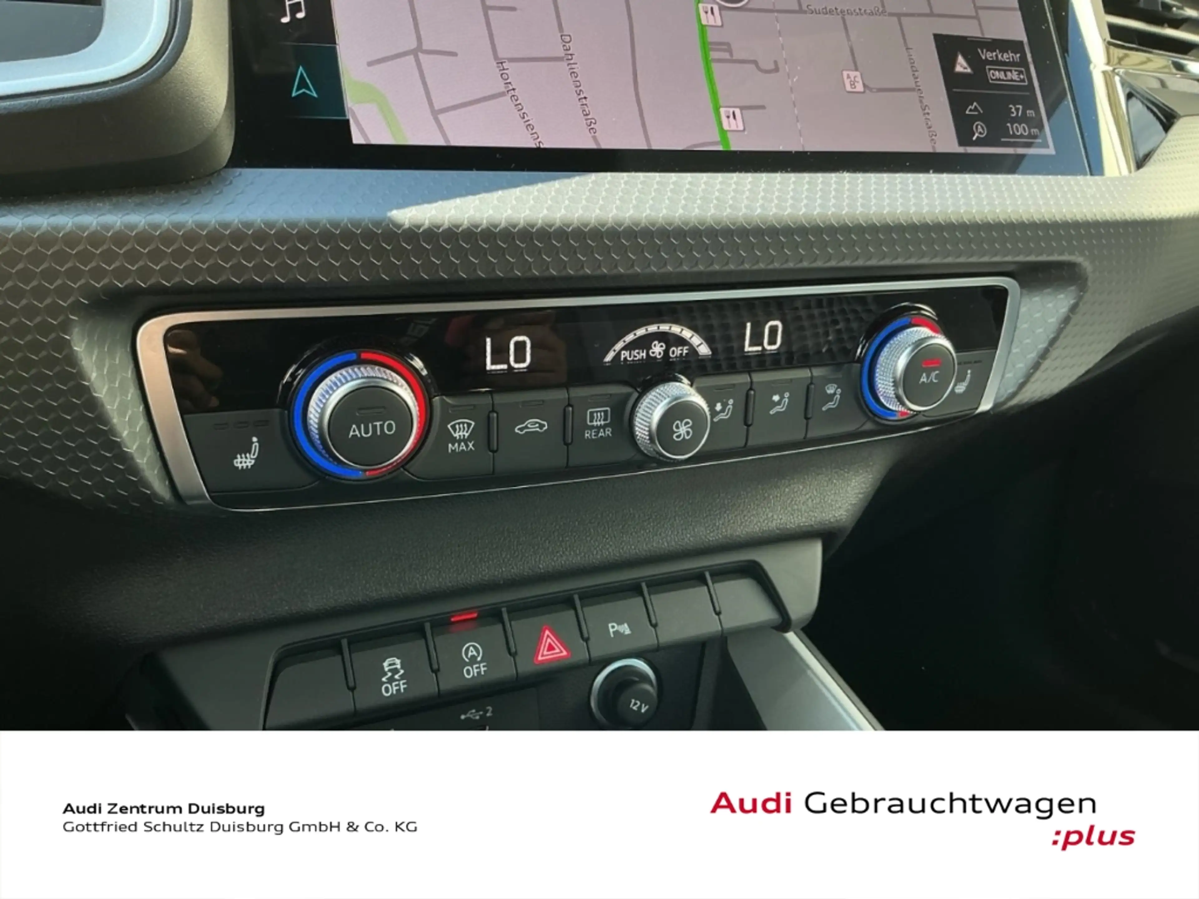 Audi A1 allstreet 30 TFSI — photo 13