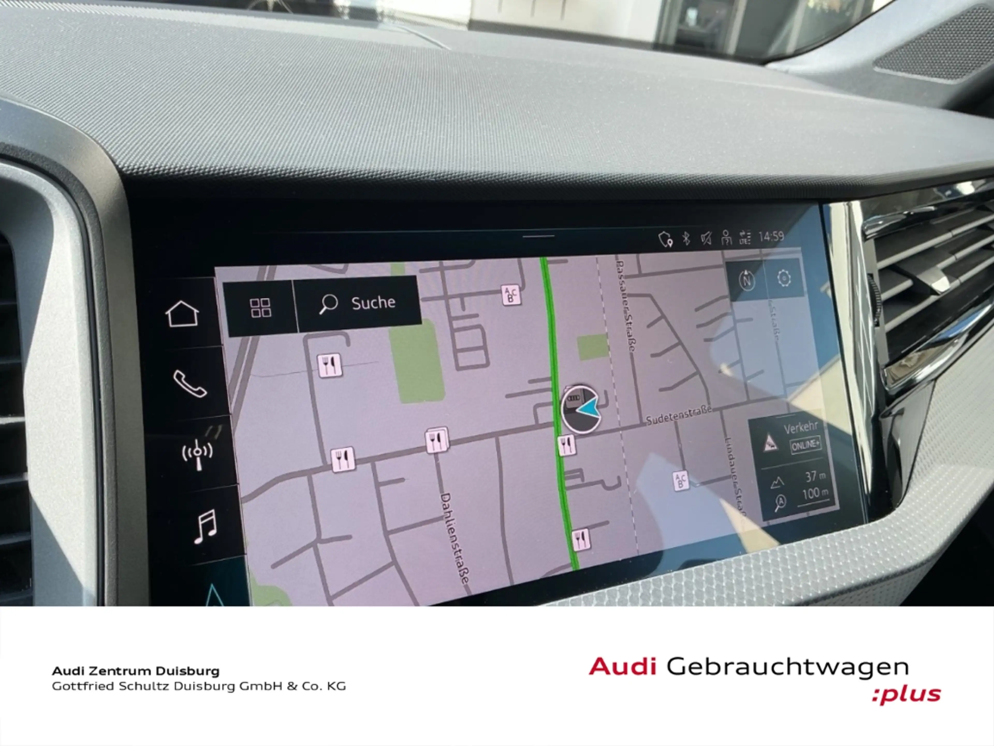 Audi A1 allstreet 30 TFSI — photo 12