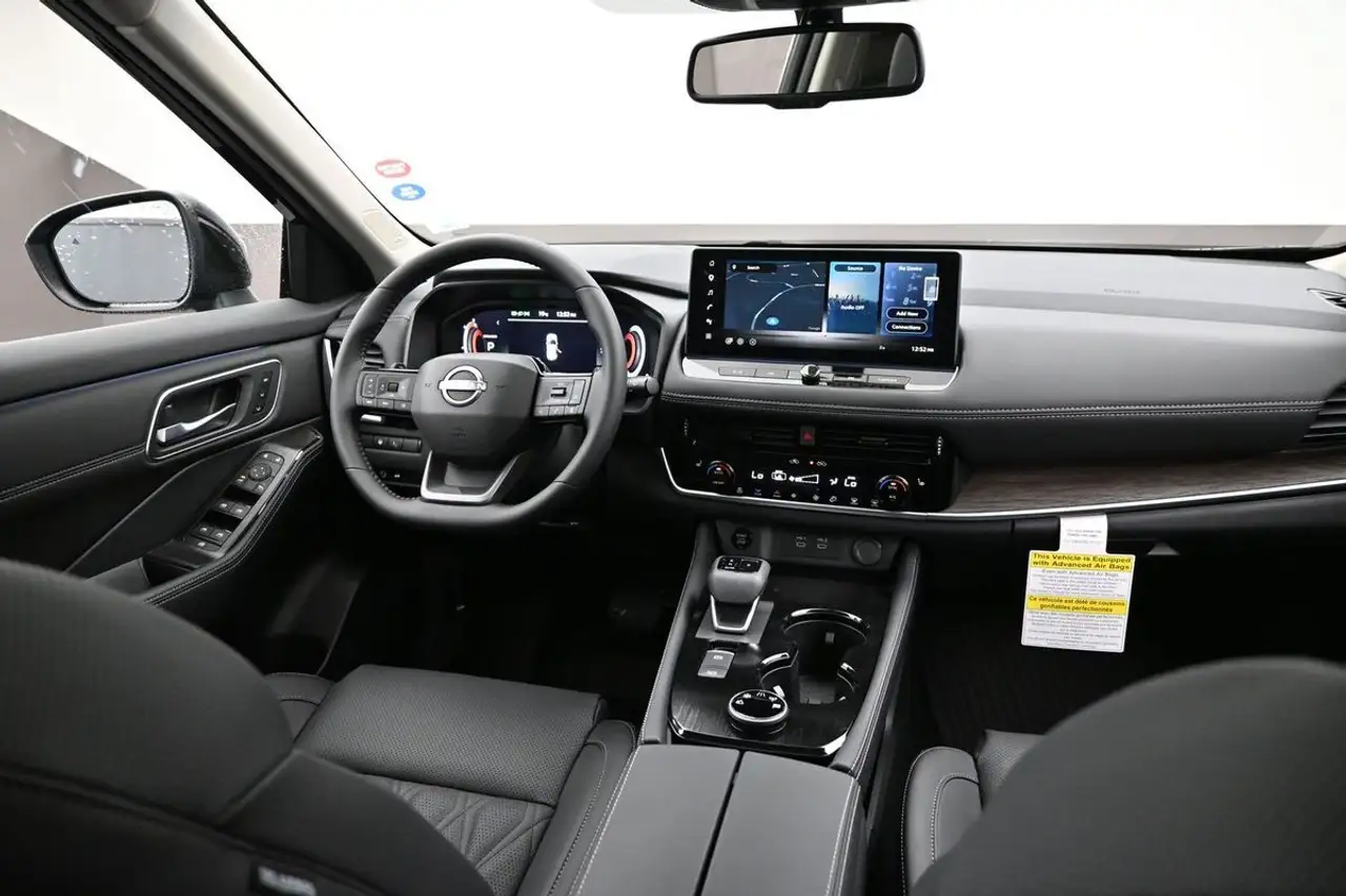 Nissan Rogue снимка Nissan Rogue