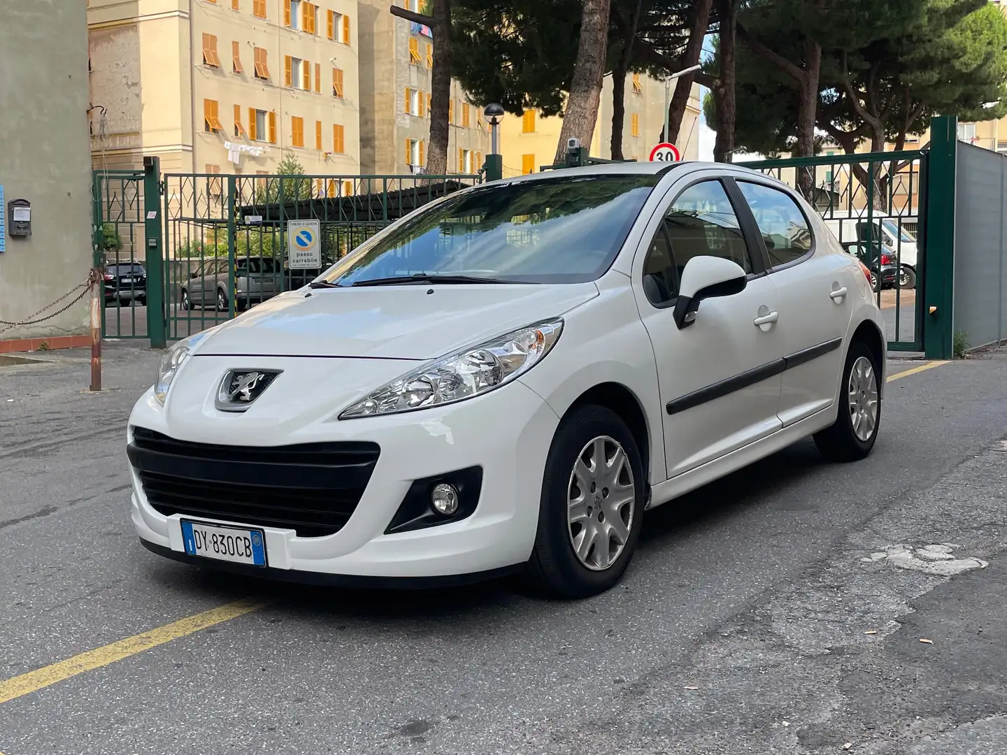 Peugeot 207 207 5p 1.4 8v X-Line eco-Gpl FL - 1