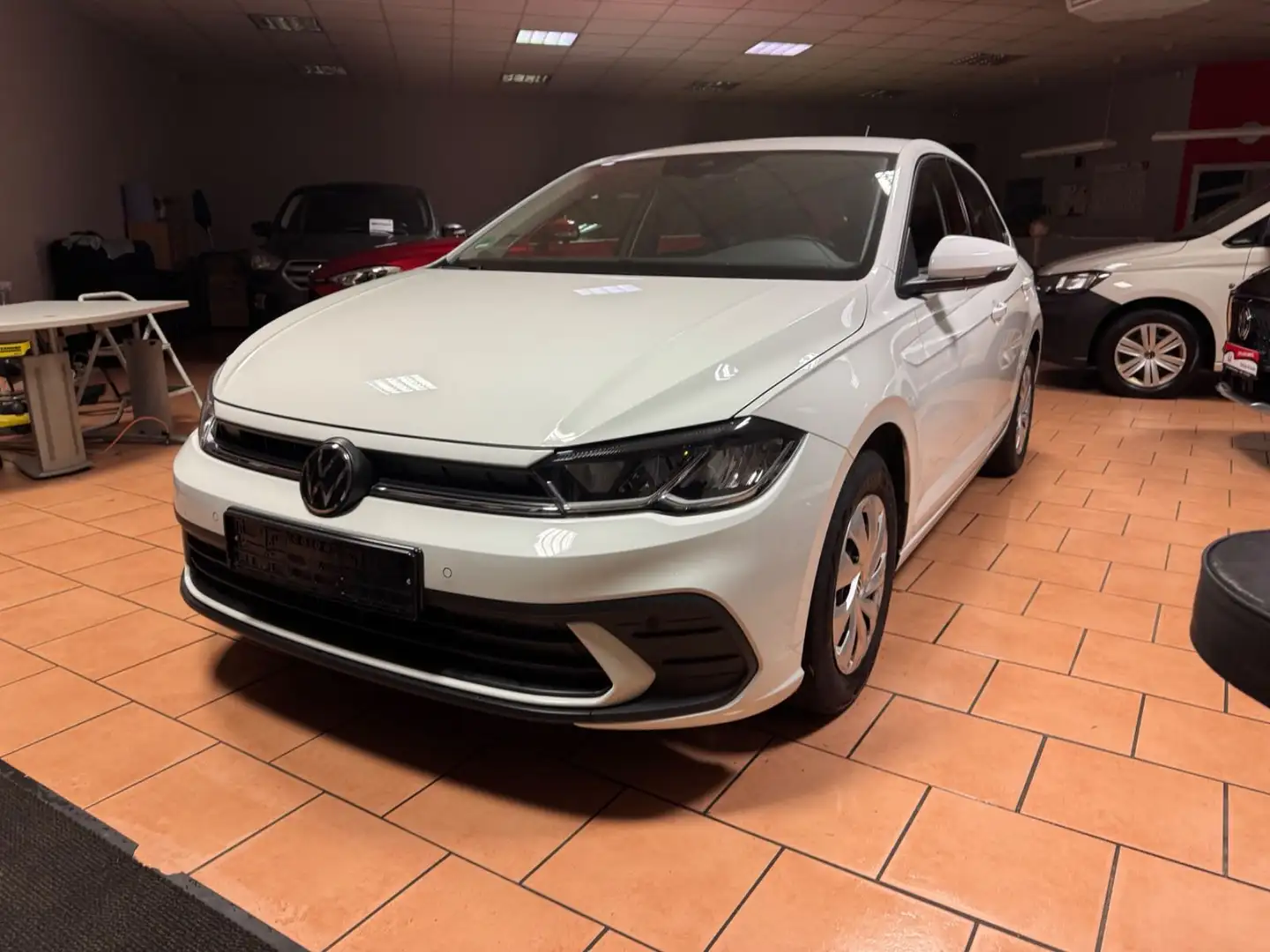 Volkswagen Polo VI Life Weiß - 2