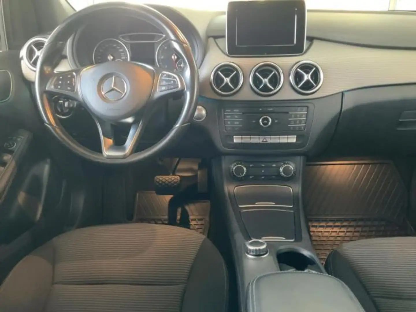 Mercedes-Benz B 200 CDI 4Matic Automatic Executive Gris - 2