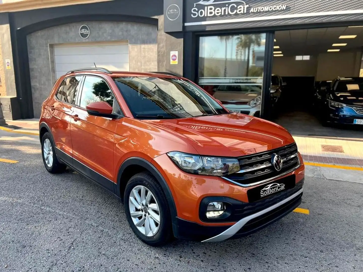 Volkswagen T-Cross Advance 1.0 TSI 70kW 95CV Naranja - 1