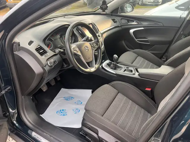 Opel Insignia view 8