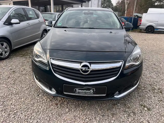 Opel Insignia view 2
