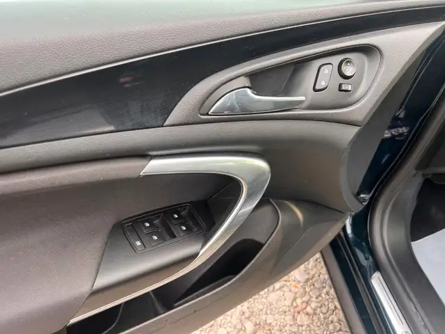 Opel Insignia view 13