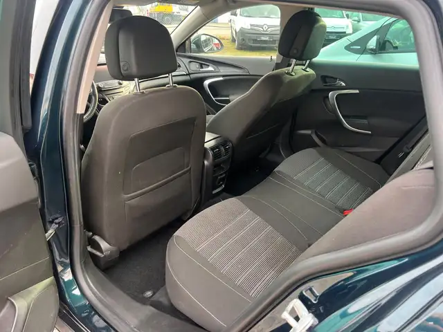 Opel Insignia view 12