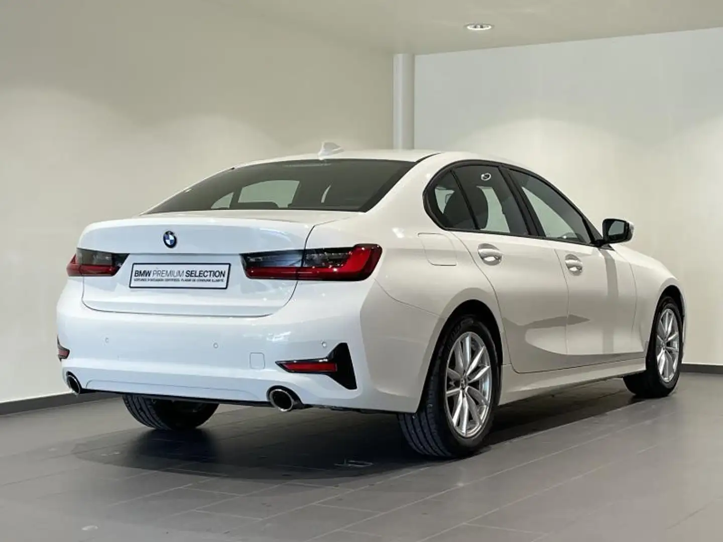 BMW 318 Berline Weiß - 2