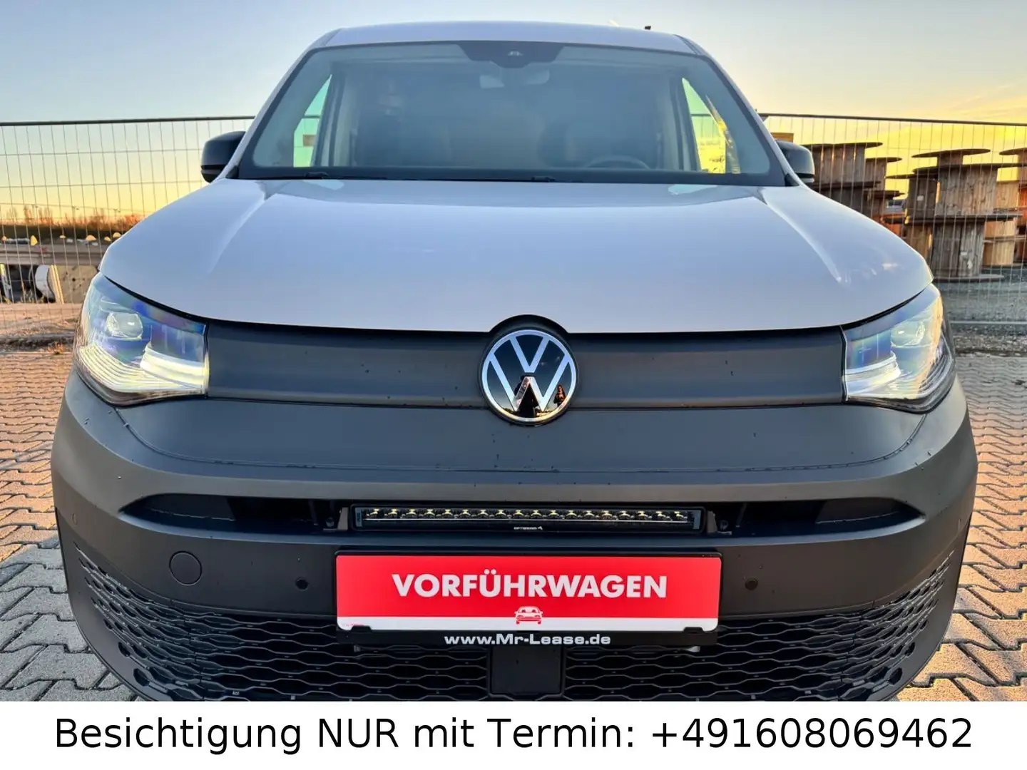 Volkswagen Caddy Cargo DSG AHK LED STANDHZG ALU CAM Weiß - 2