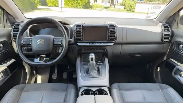 Citroen C5 Aircross view 11