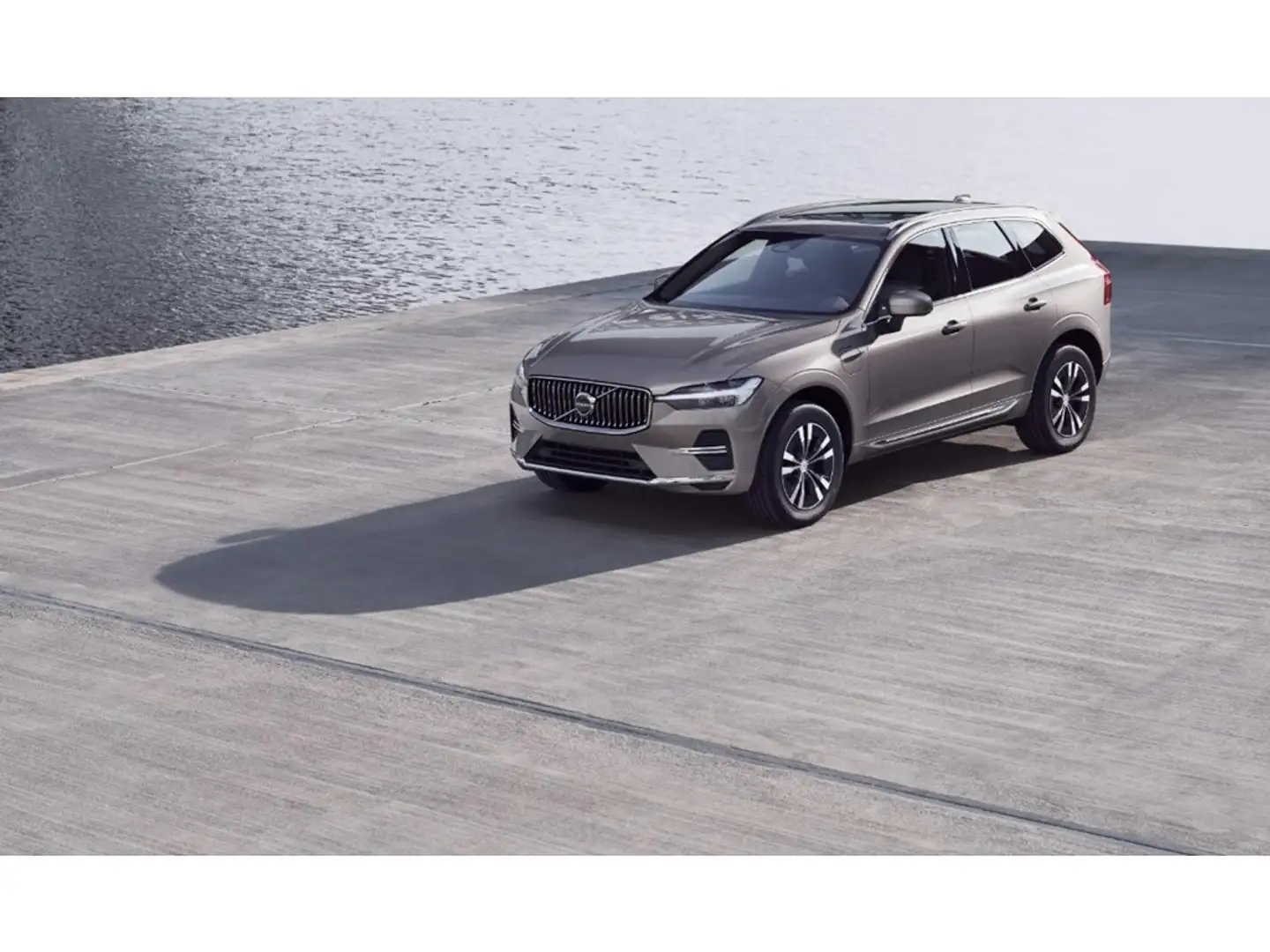 Volvo XC60 Plug-In T6 Core Silber - 1