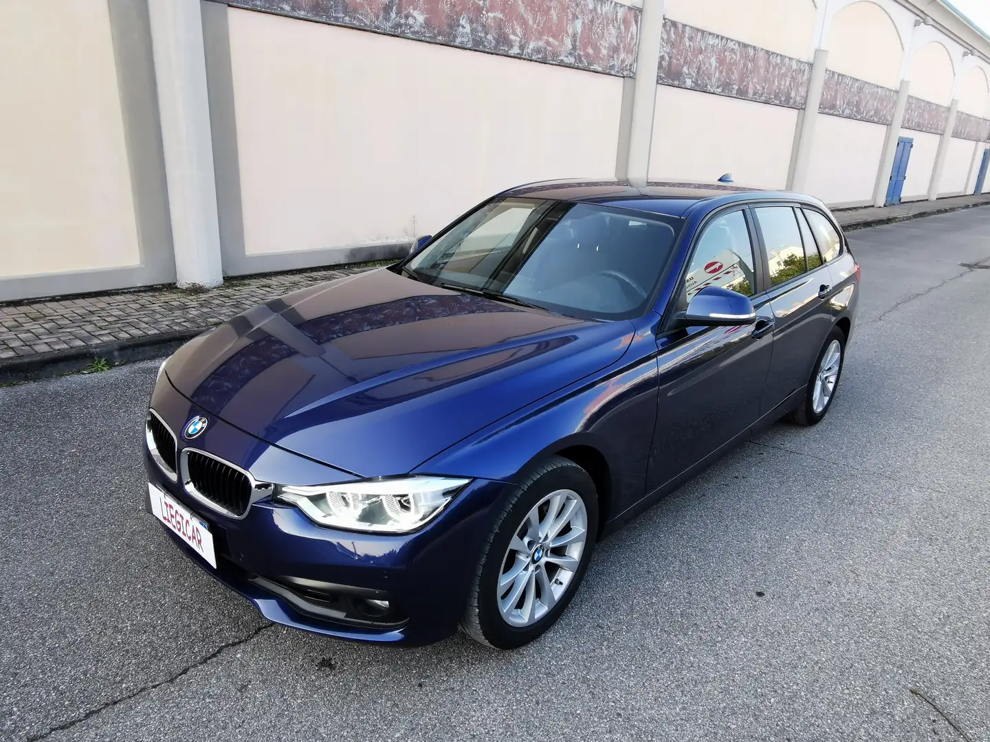 BMW 320 320d Touring xdrive Business Advantage auto Blu/Azzurro - 1