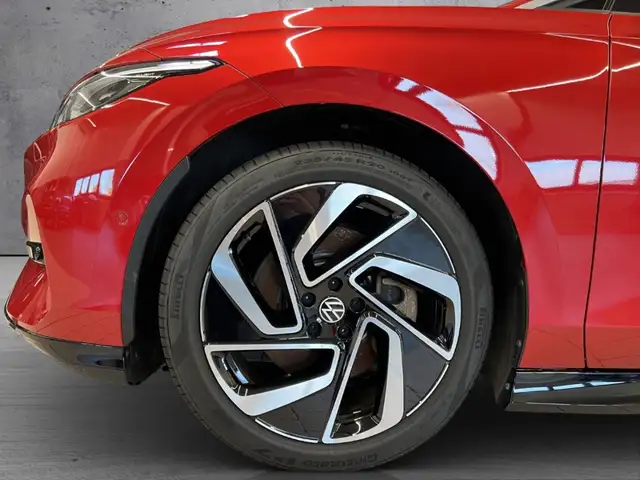 Volkswagen ID.7 view 4