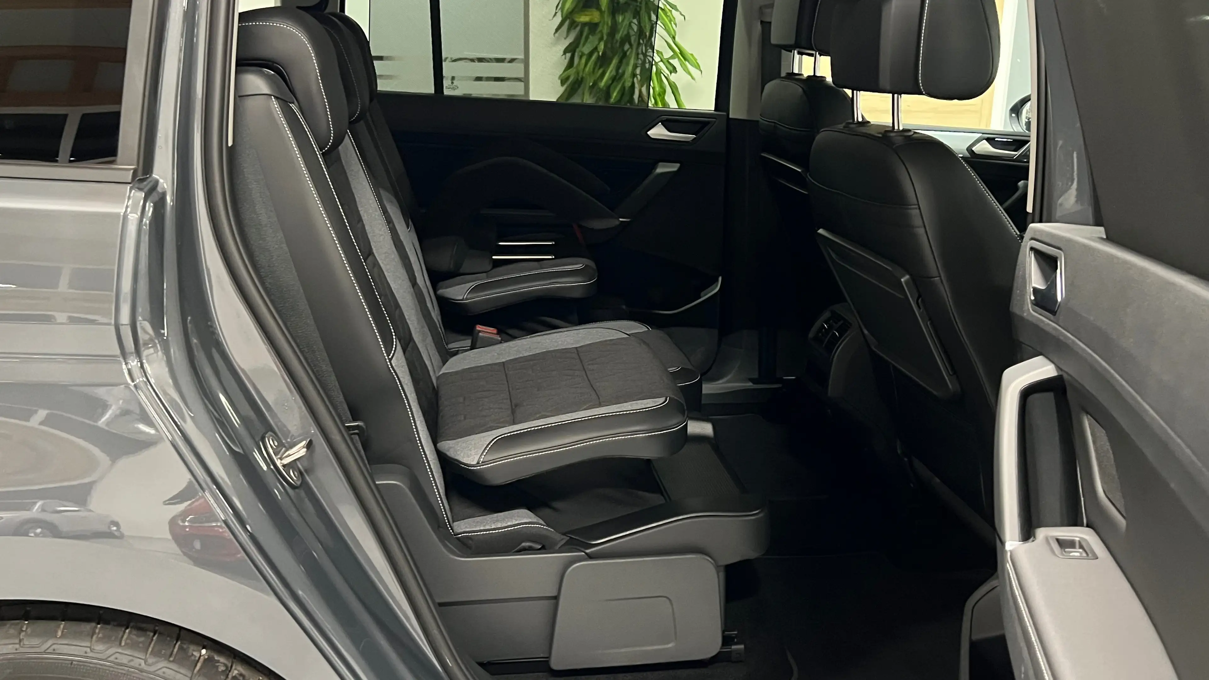 Volkswagen Touran Comfortline 2,0 TDI DSG CAM, ACC, IQ-LED Garantie — photo 11
