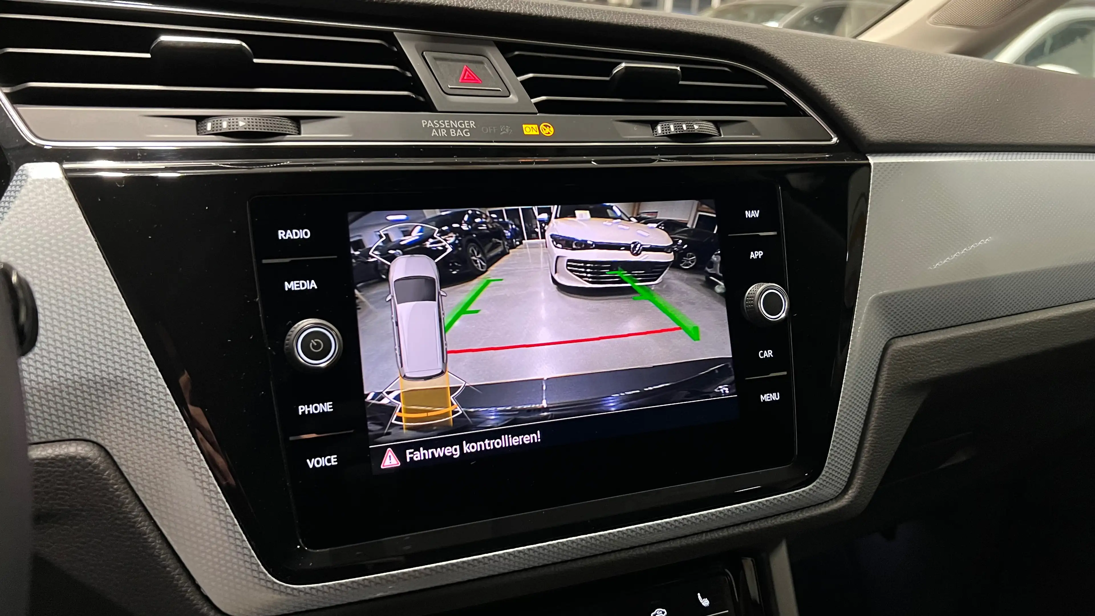 Volkswagen Touran Comfortline 2,0 TDI DSG CAM, ACC, IQ-LED Garantie — photo 14