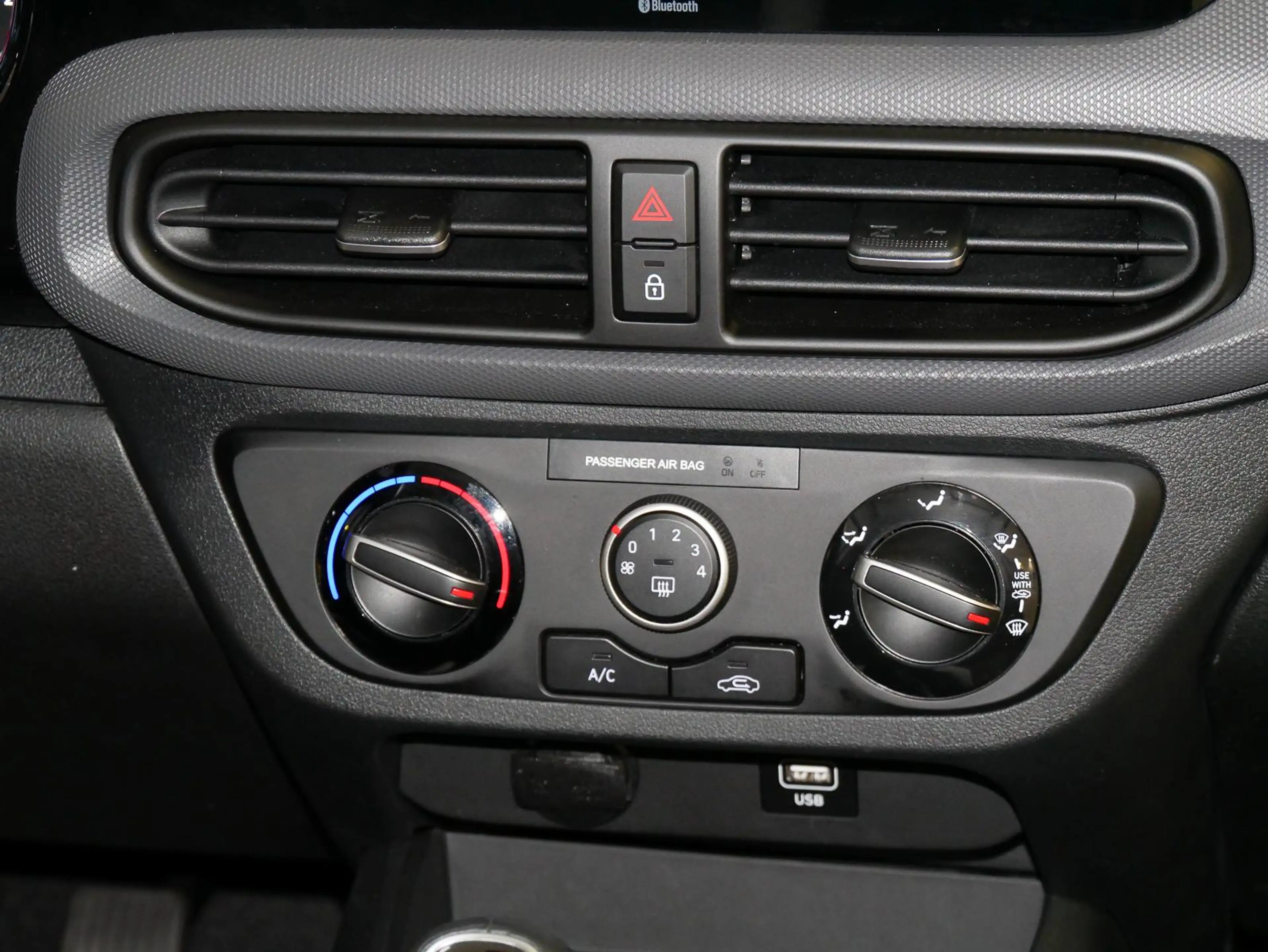Hyundai i10 1.0 Edition 30 CarPlay PDC SHZ TOP ZUSTAND — photo 10