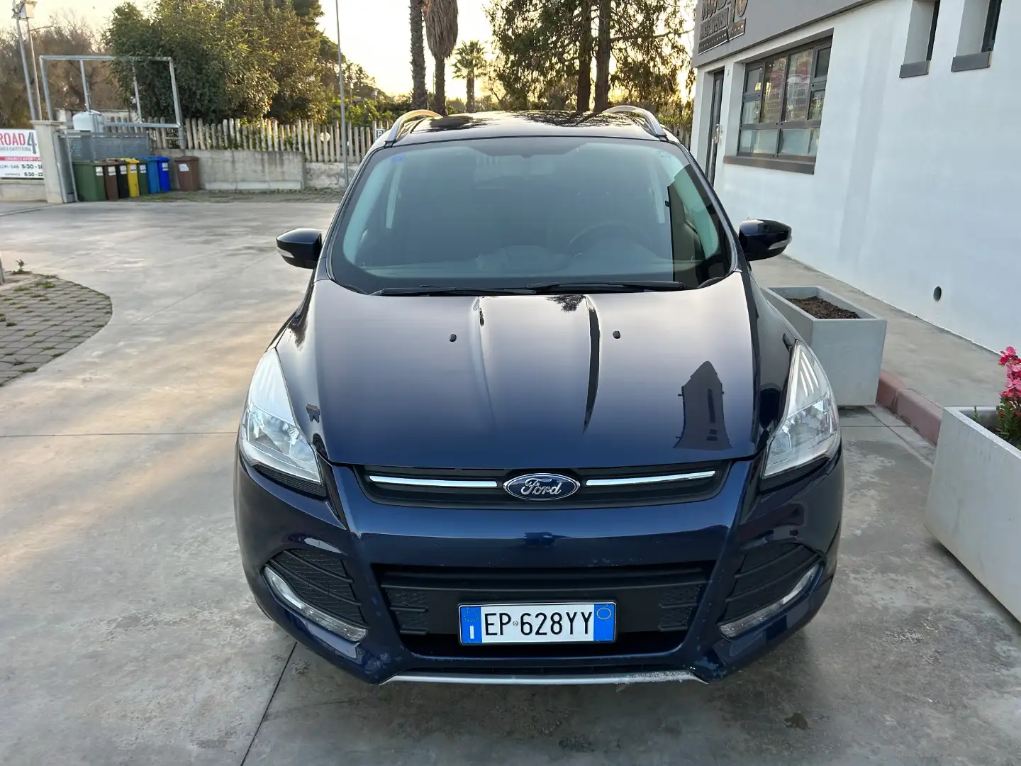 Ford Kuga 2.0 TDCI 140 CV 2WD Titanium Bleu - 2