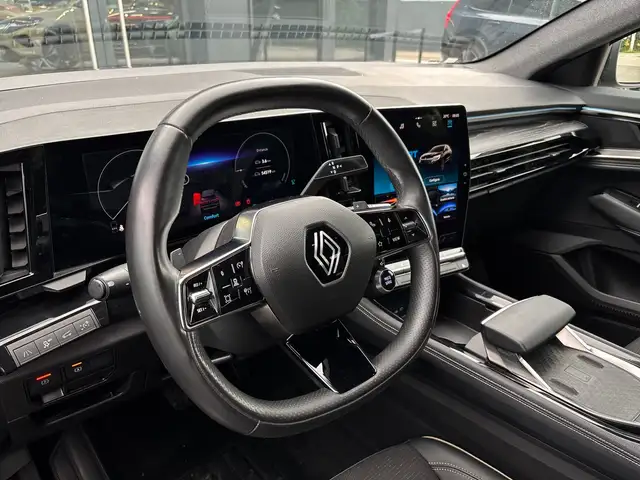 Renault Austral view 18