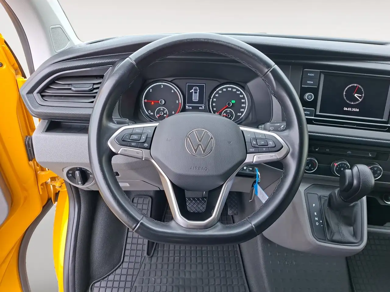 Volkswagen T6.1 Transporter Kasten 2.0 TDI AHK STH RFK Tempo 11