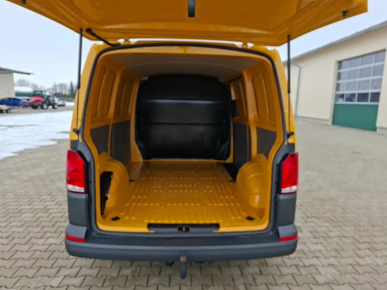 Volkswagen T6.1 Transporter Kasten 2.0 TDI AHK STH RFK Tempo 15