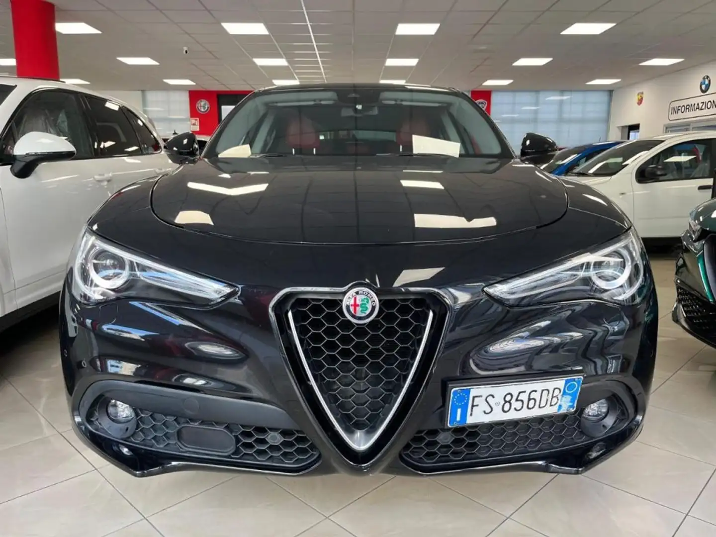Alfa Romeo Stelvio 2.2 Turbodiesel 180 CV AT8 Q4 Executive Nero - 2