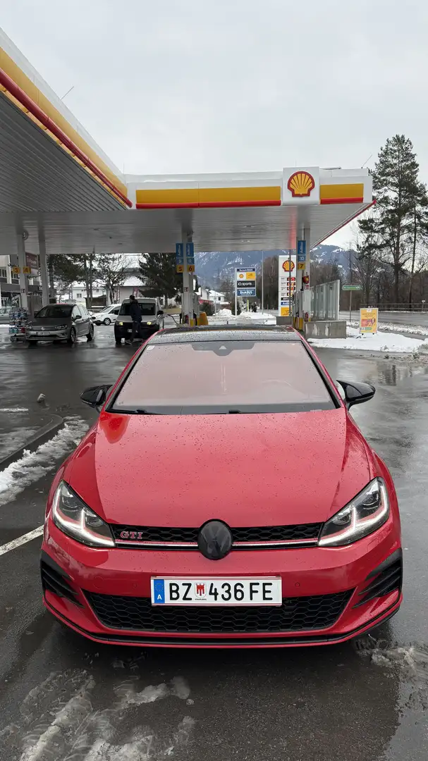 Volkswagen Golf GTI Golf GTI Performance 2,0 TSI DSG GTI Performance Rot - 2
