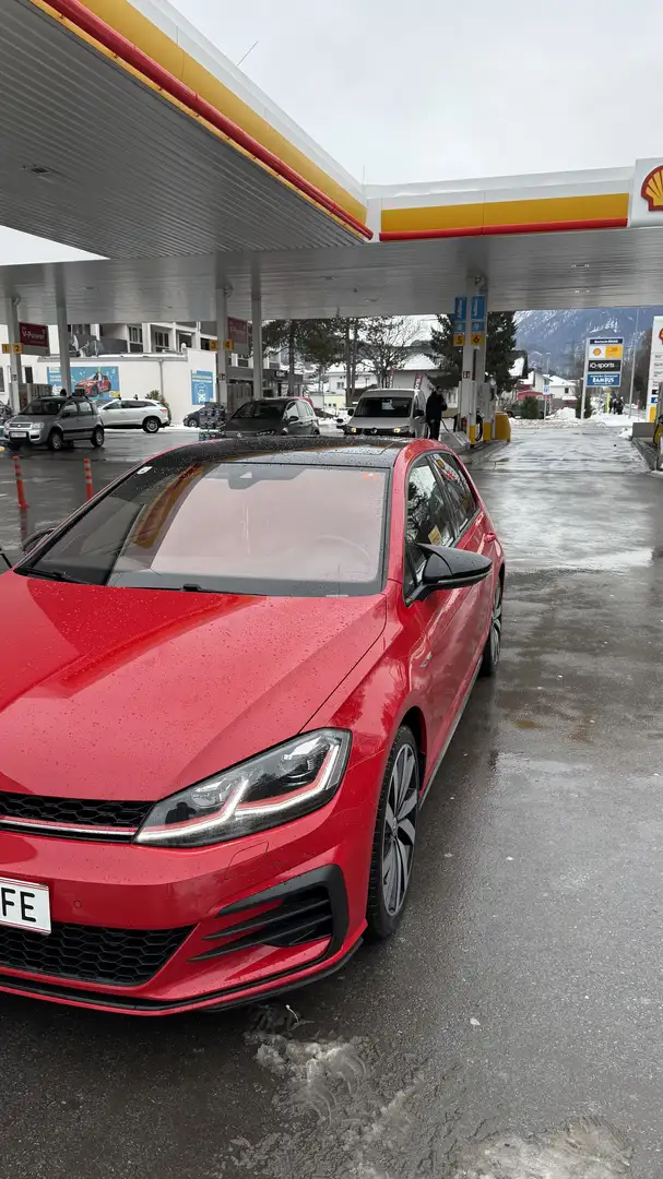 Volkswagen Golf GTI Golf GTI Performance 2,0 TSI DSG GTI Performance Rot - 1