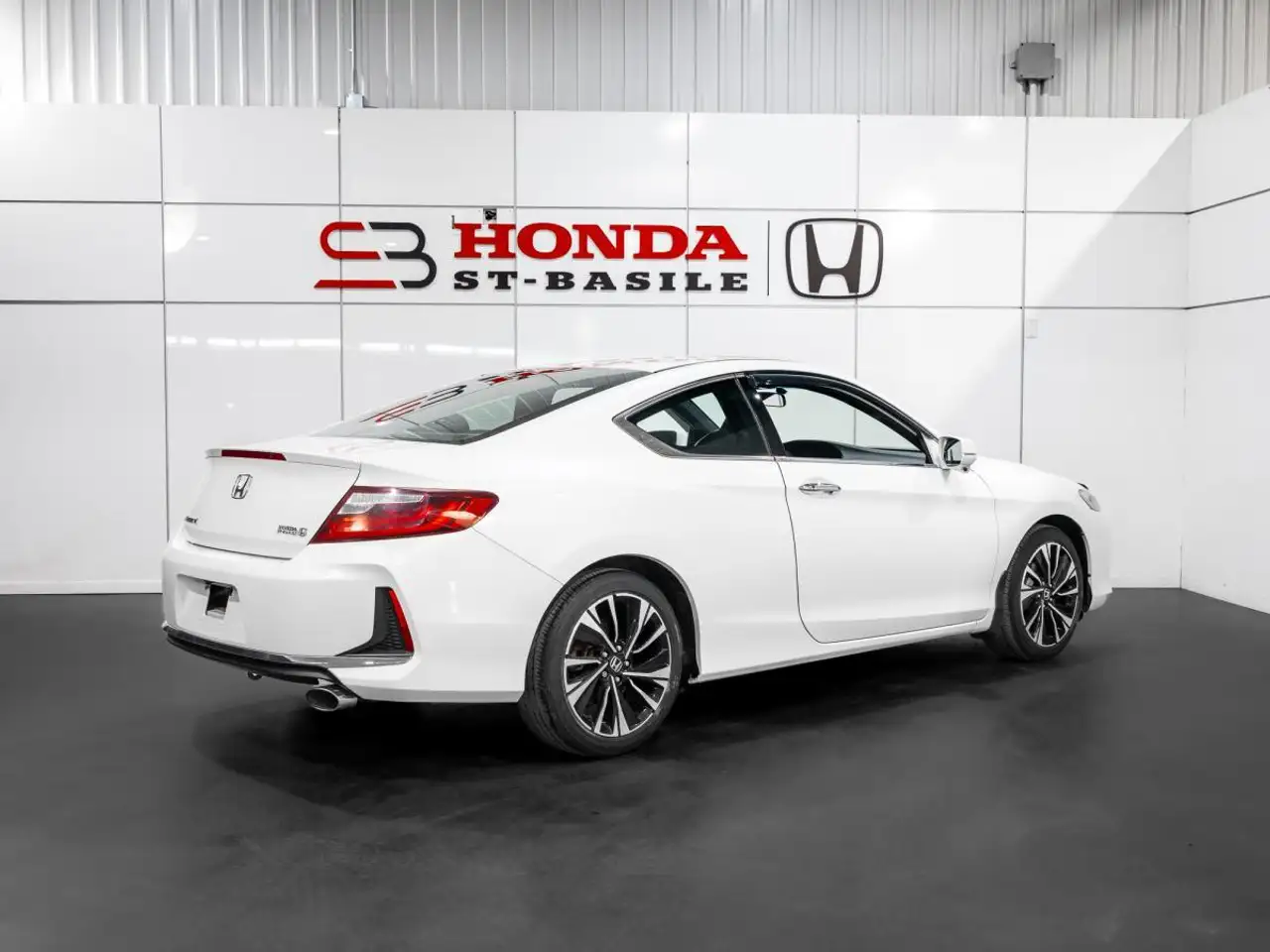 Honda Accord снимка Honda Accord