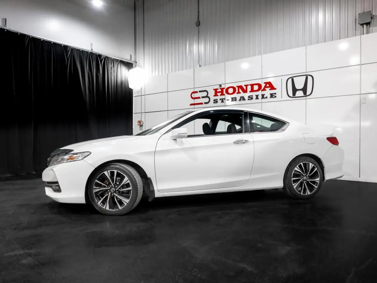Honda Accord снимка Honda Accord