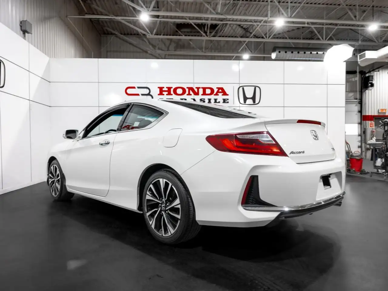 Honda Accord снимка Honda Accord