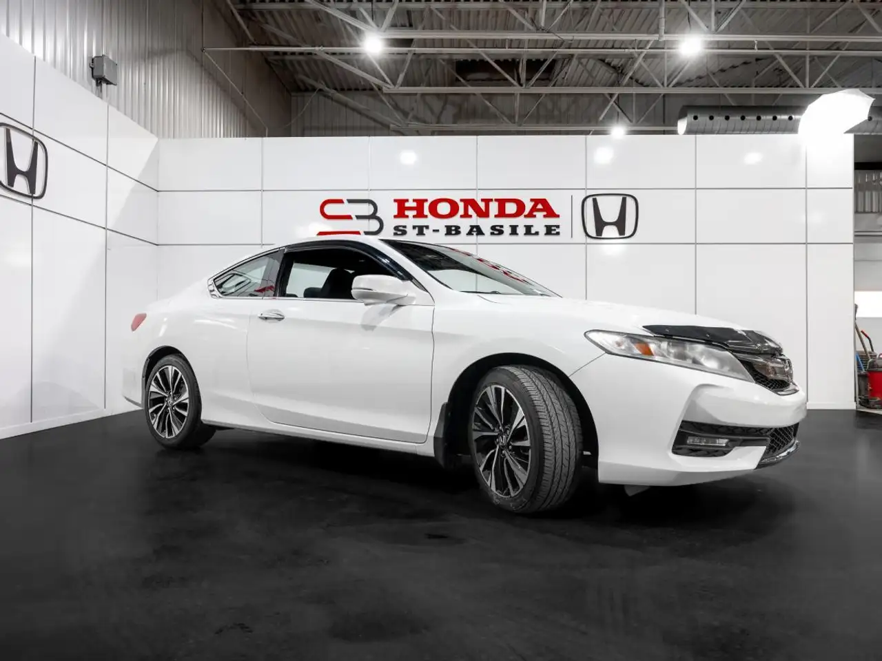 Honda Accord снимка Honda Accord